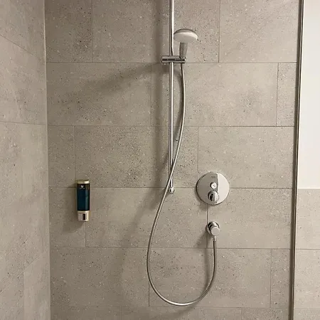 Moderne Im Herzen Der Stadt I Private Tiefgarage Mit Ladesaeulen