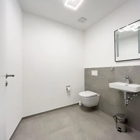 Moderne Im Herzen Der Stadt I Private Tiefgarage Mit Ladesaeulen Apartmán